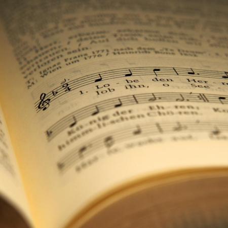 book-7642093_by_Ralf1403 _pixabay_pbs